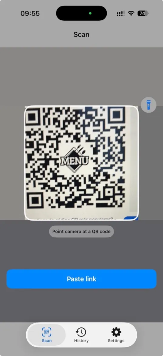 Pantalla de TrustLens, análisis de enlaces y códigos QR (captura 1)